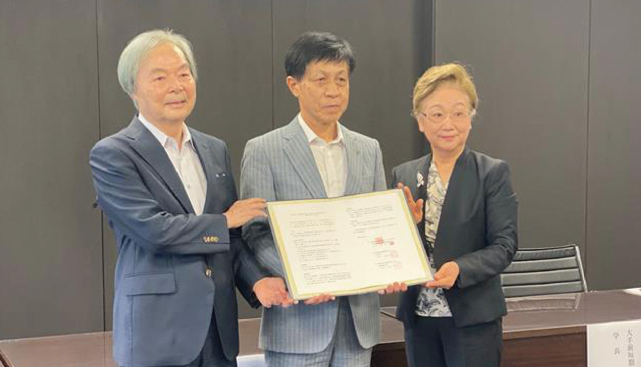 兵庫県建設業協会と「キャリア・就職支援に関する協定」を締結する様子