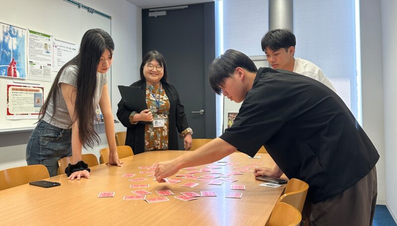 【会場：G棟 体育館】体験：文豪いま・むかし 　　～神経衰弱ゲームで楽しもう～