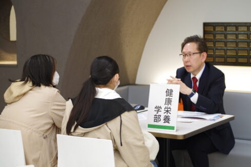 【会場：B棟1階 学生ラウンジ】先生に相談ブース