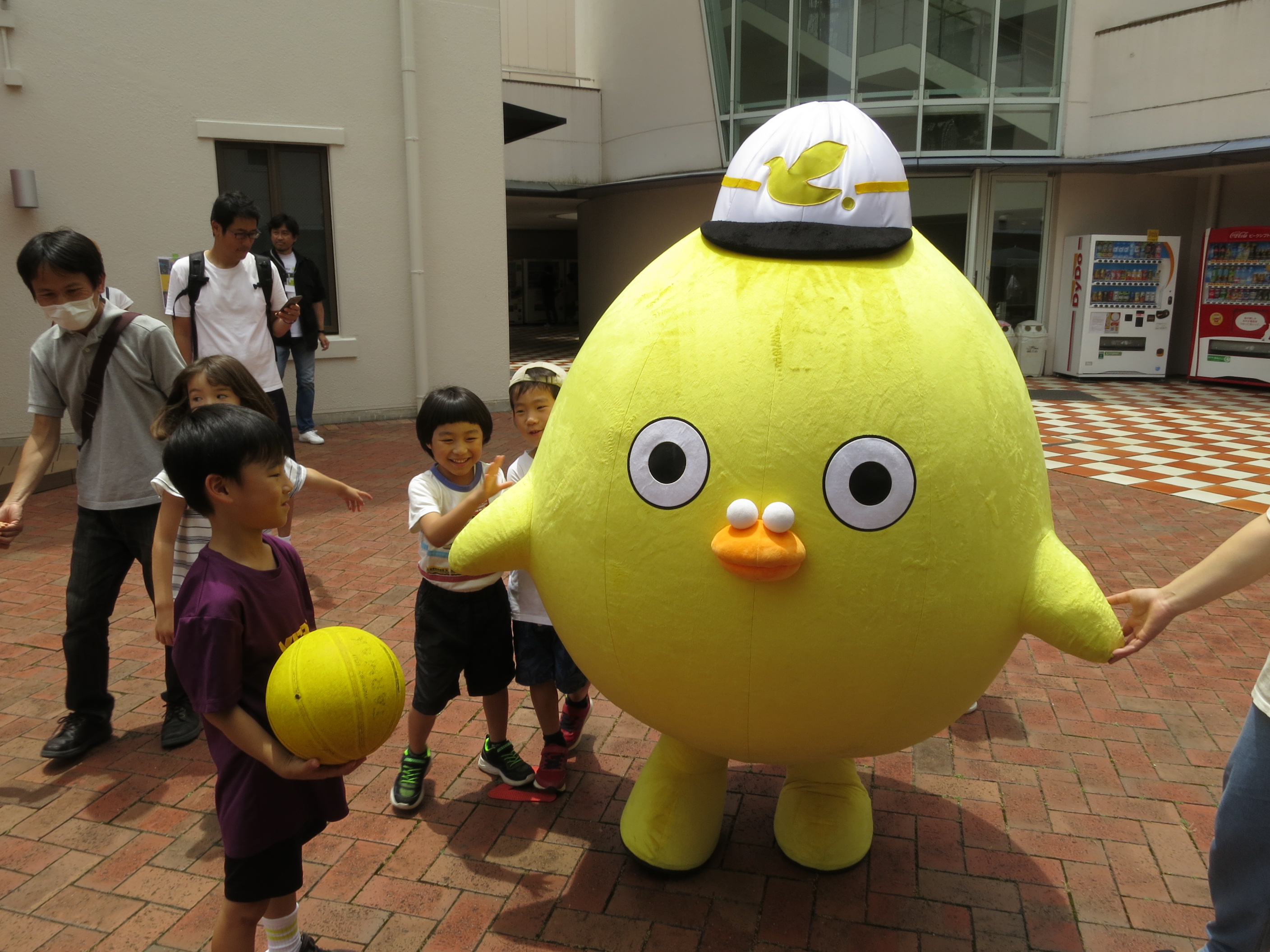 株式会社フジナガ　キャラクター　　　ふじもっち