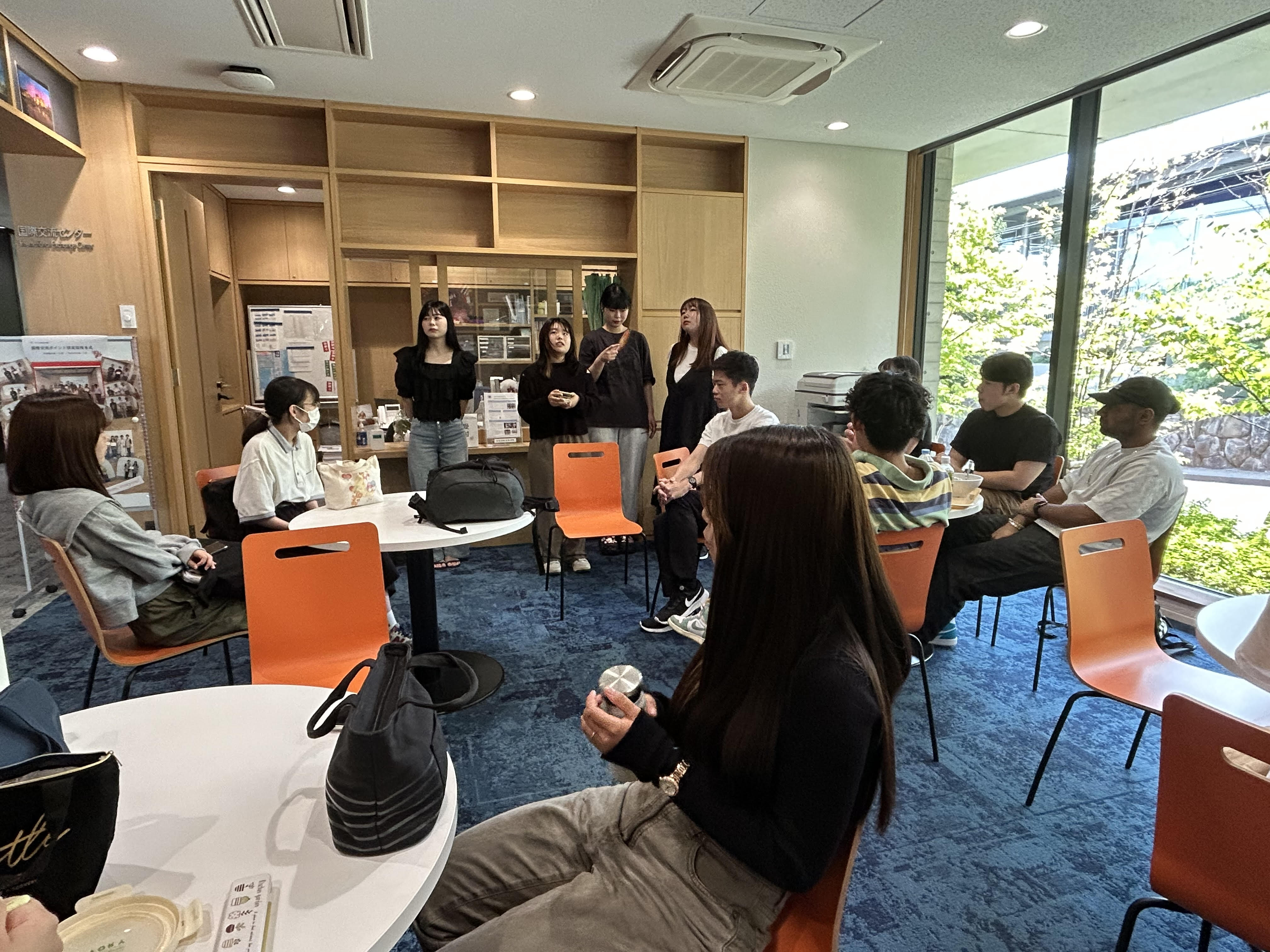 報告会の様子