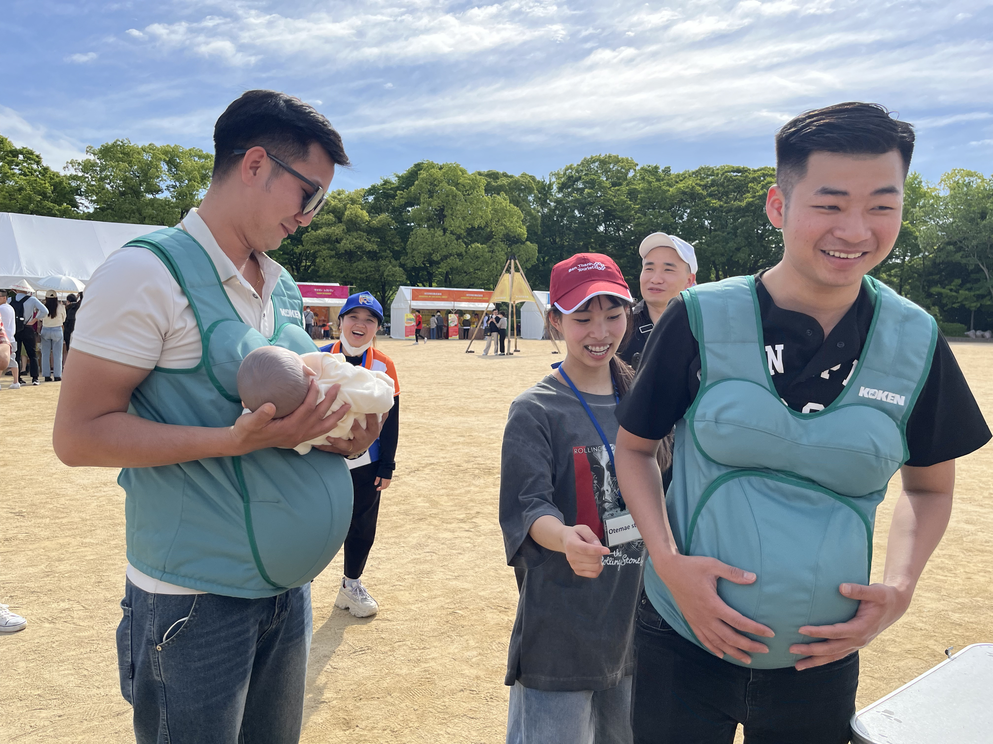 妊婦体験の様子