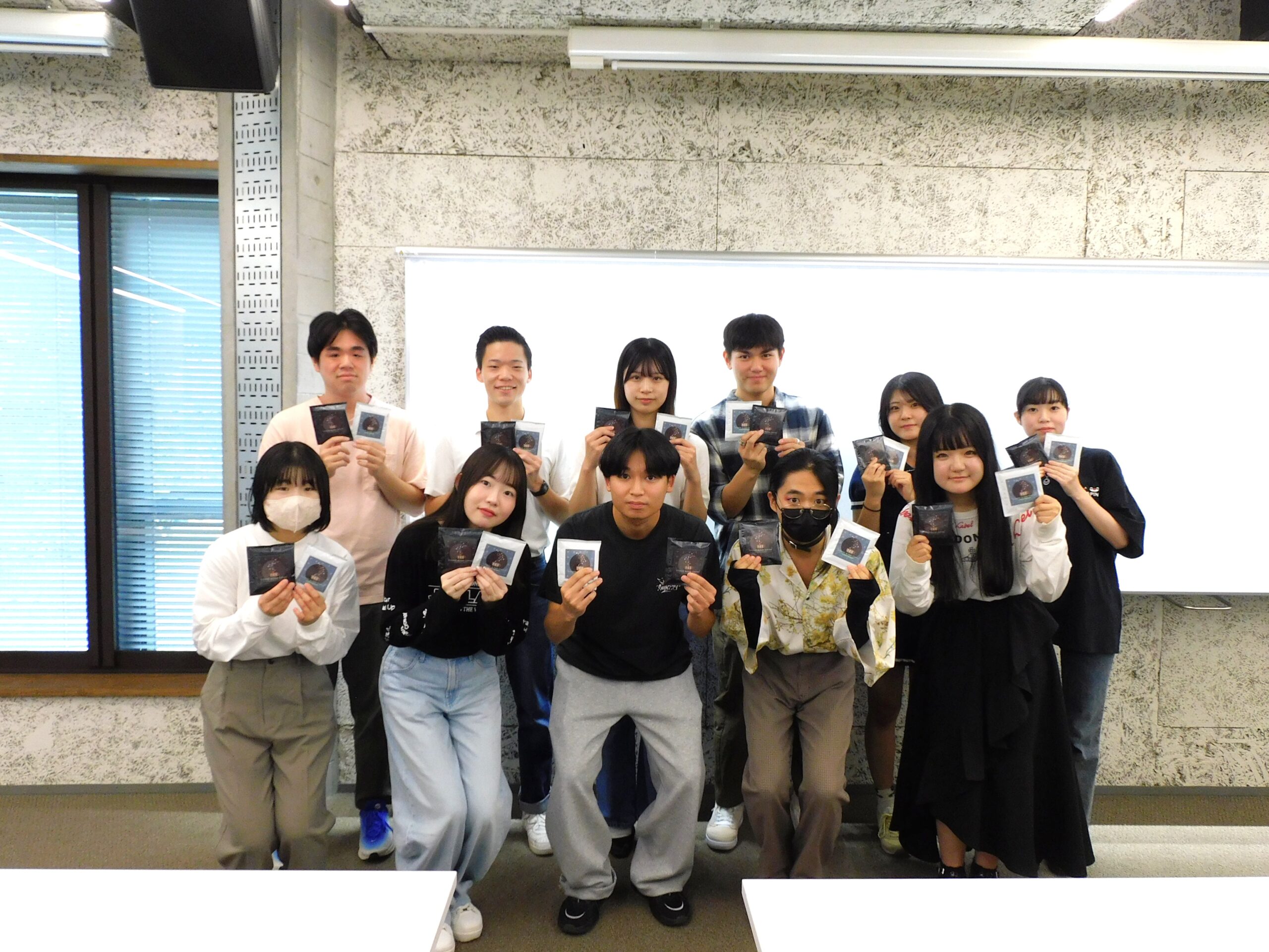 制作に携わった学生の皆さん