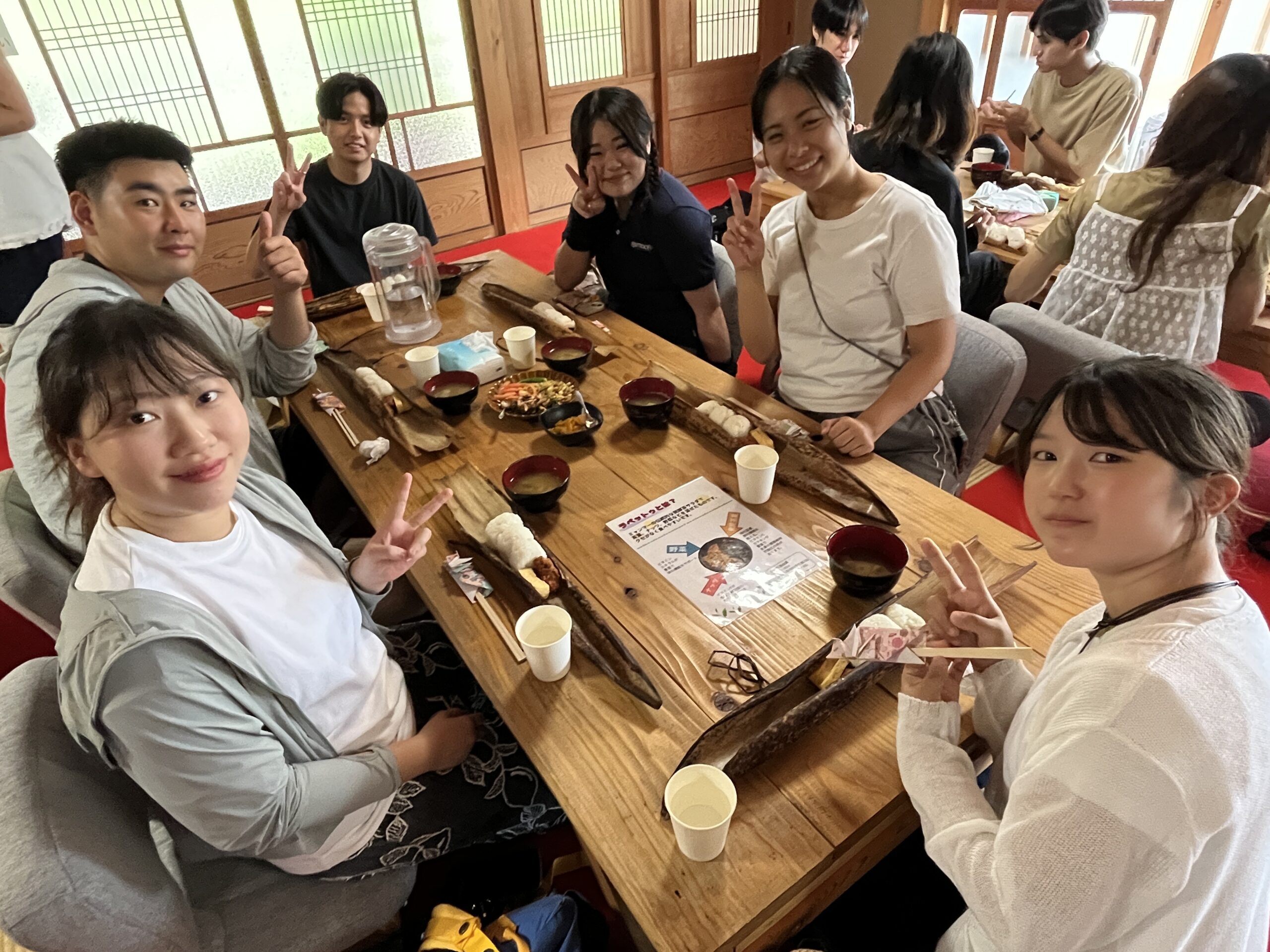 昼食の様子