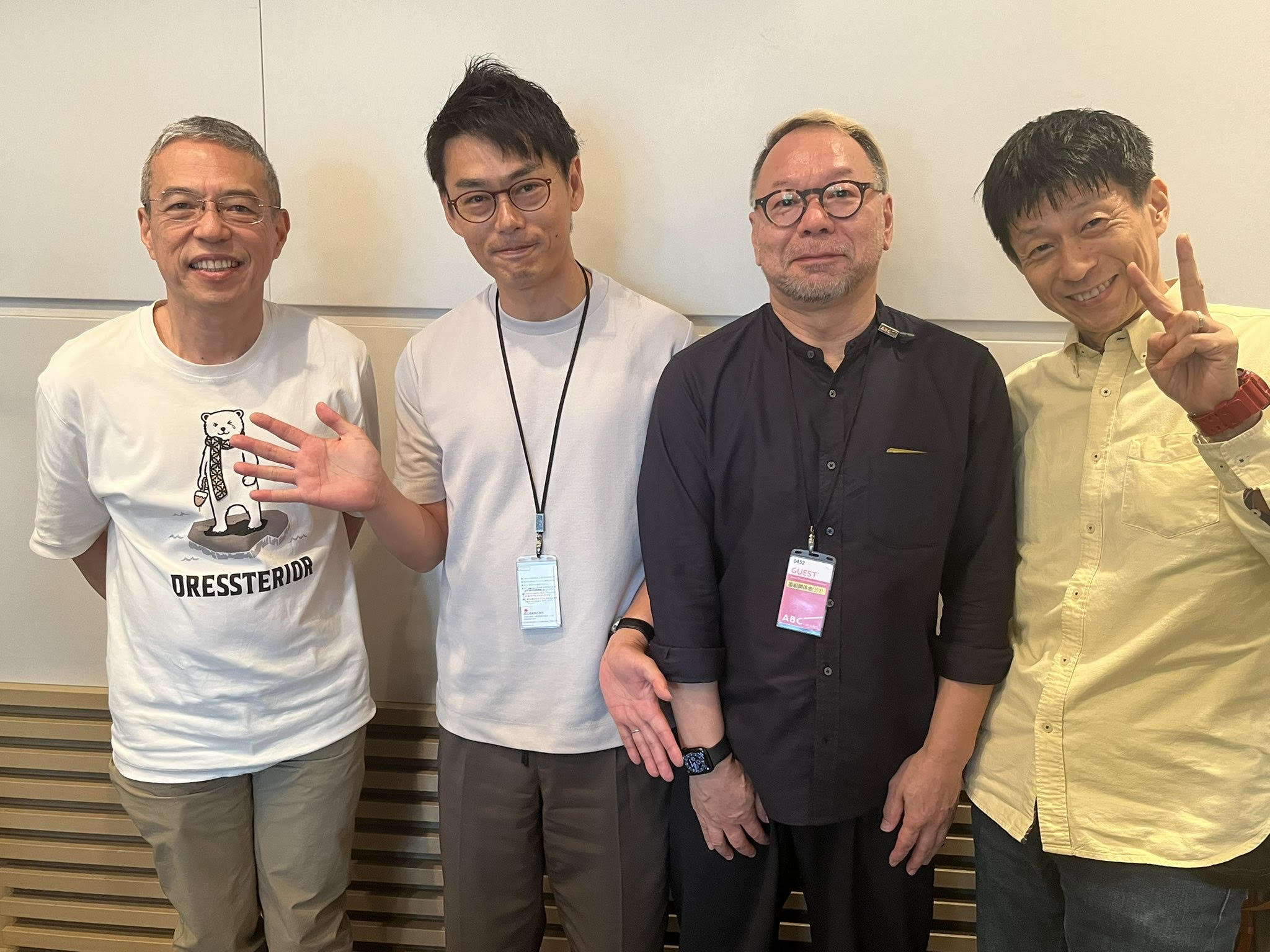 左から：三代澤 康司さん、髙木准教授、髙橋共同代表、火曜日パートナー山田 雅人さん