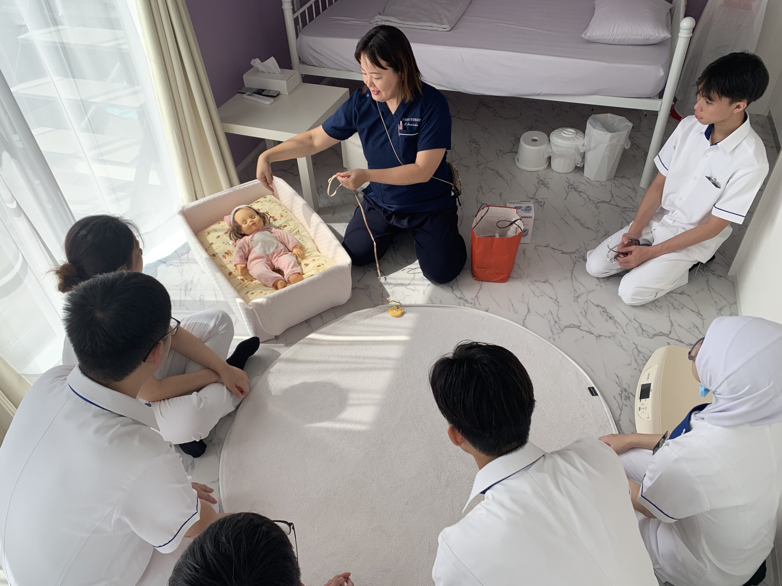 施設での見学研修