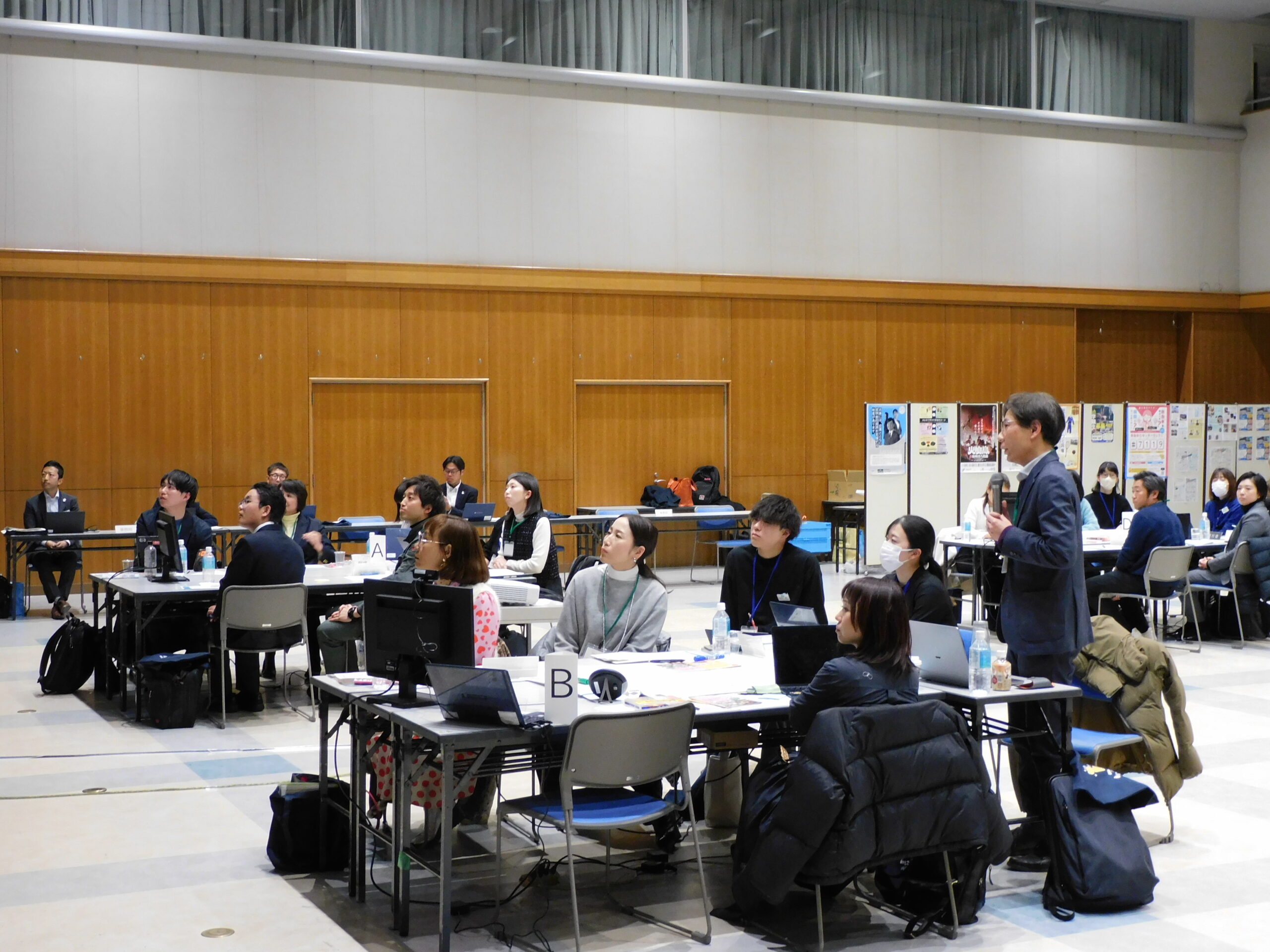 海老教授による発表