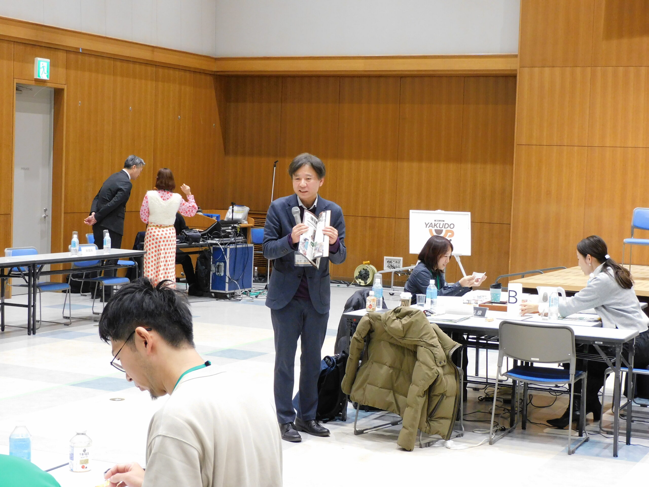 海老教授による「OTEMAE BLEND COFFEE」の説明