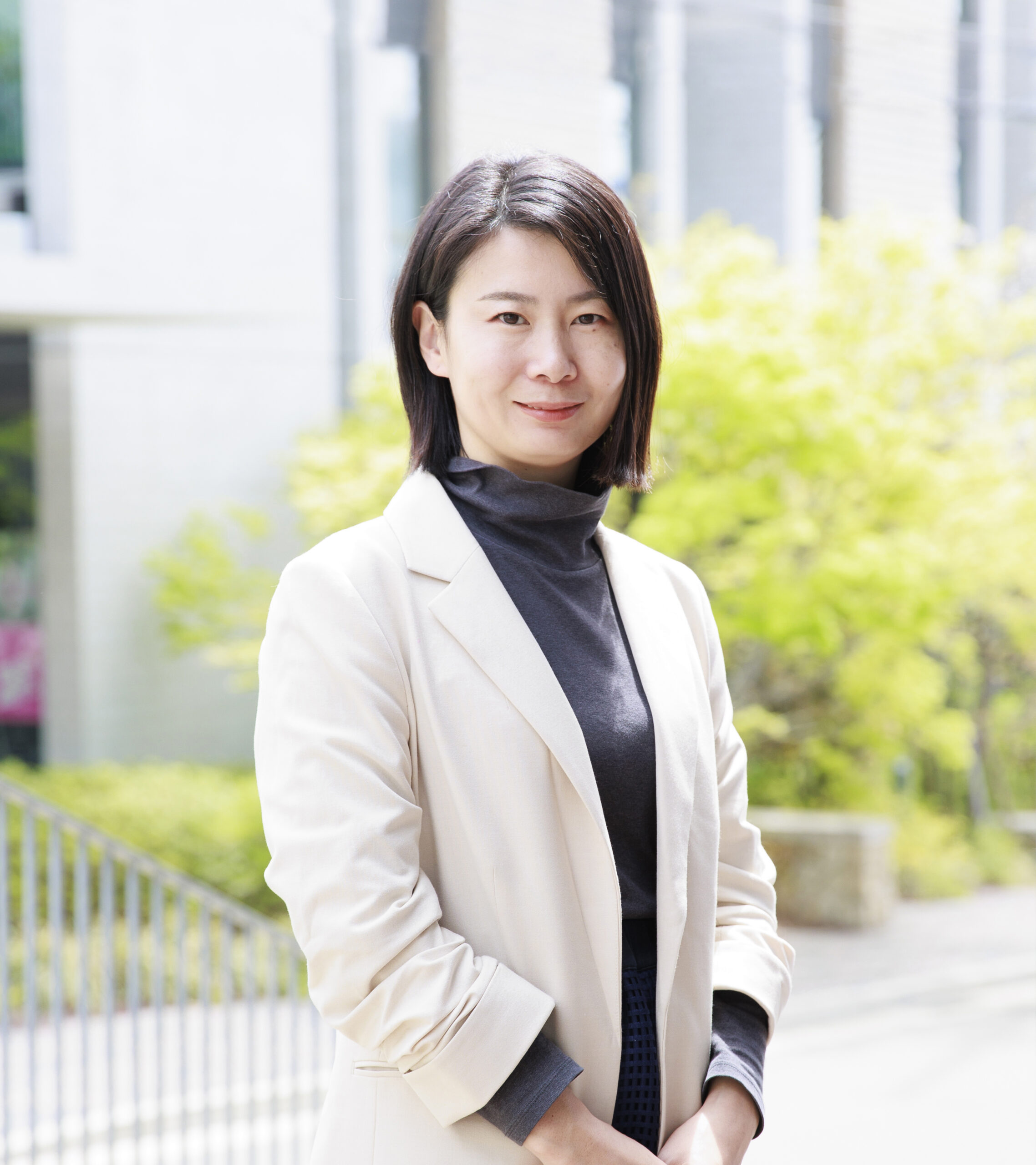 山本　明弥香